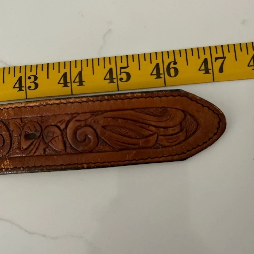 Vintage Silver Creek Collection 100% Leather Tooled Scroll Western Belt USA